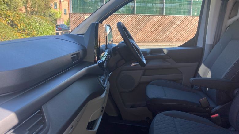 Ford Tourneo Custom 320 L2 Diesel Fwd 2.0 EcoBlue 170ps H1 Titanium 8 seater Auto